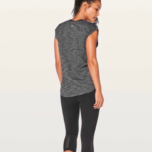 lululemon athletica Tops - EUC LULULEMON Gray Cap Sleeve Top - 4
